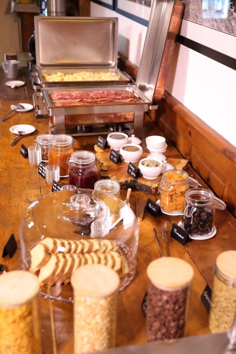 Petit déjeuner avec vue